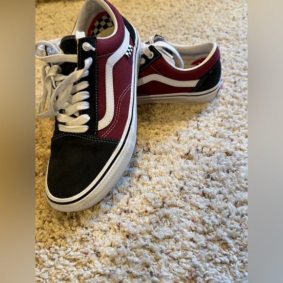 Vans- Like new, never worn condition maroon and gray; size 9 1/2 - Picture 3 of 6
